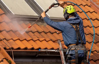 Démoussage et hydrofuge de toiture à Merey